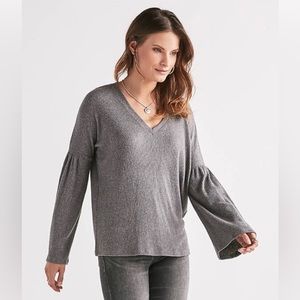 🌸Charcoal Bell Sleeve V Neck Pullover Lucky 🌸